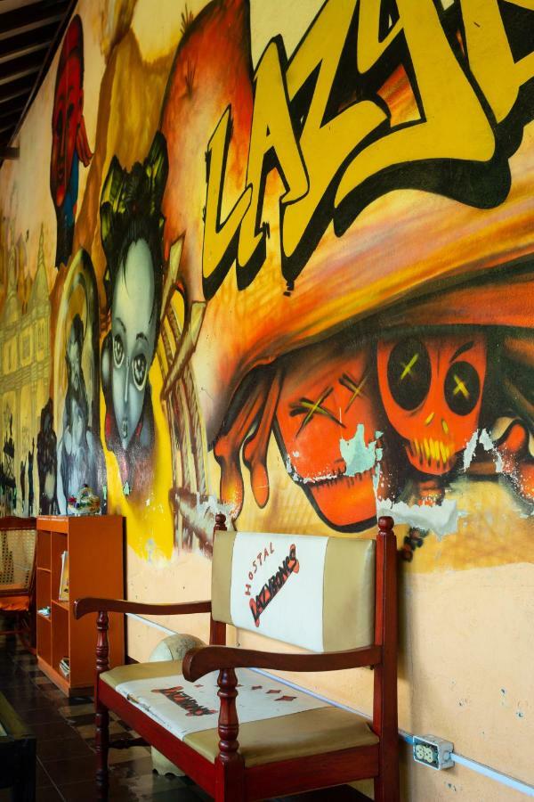 Hostal Lazybones Леон Экстерьер фото