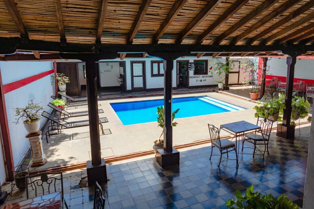 Hostal Lazybones Леон Экстерьер фото