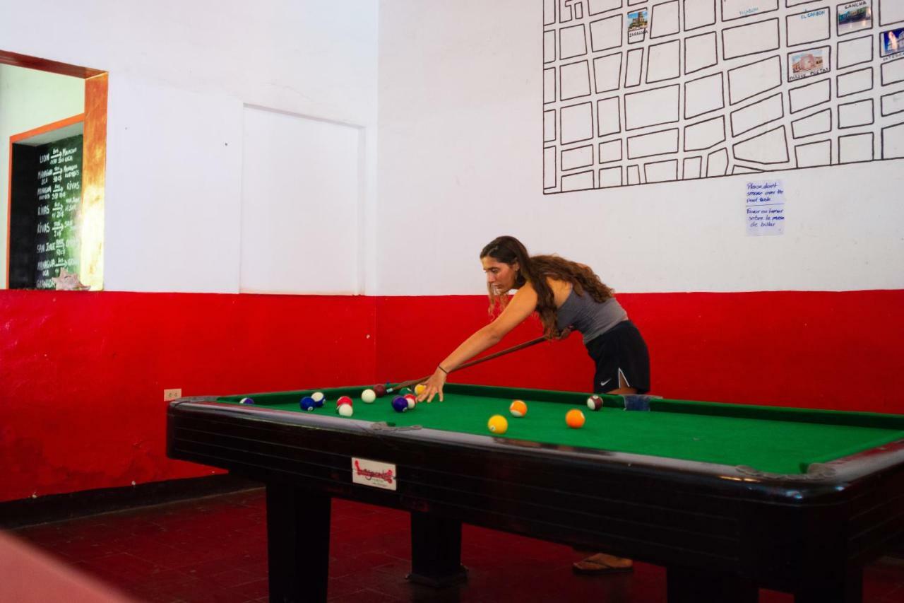 Hostal Lazybones Леон Экстерьер фото