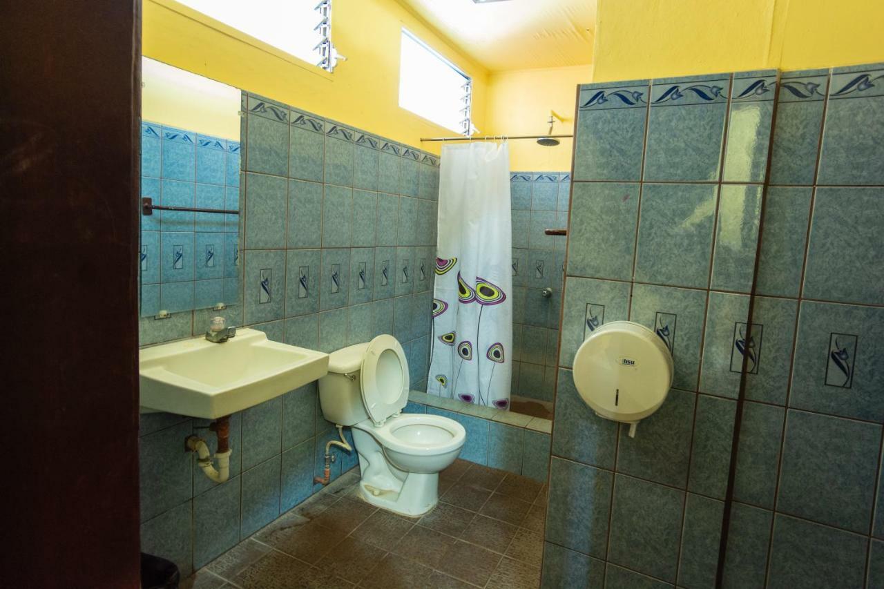 Hostal Lazybones Леон Экстерьер фото