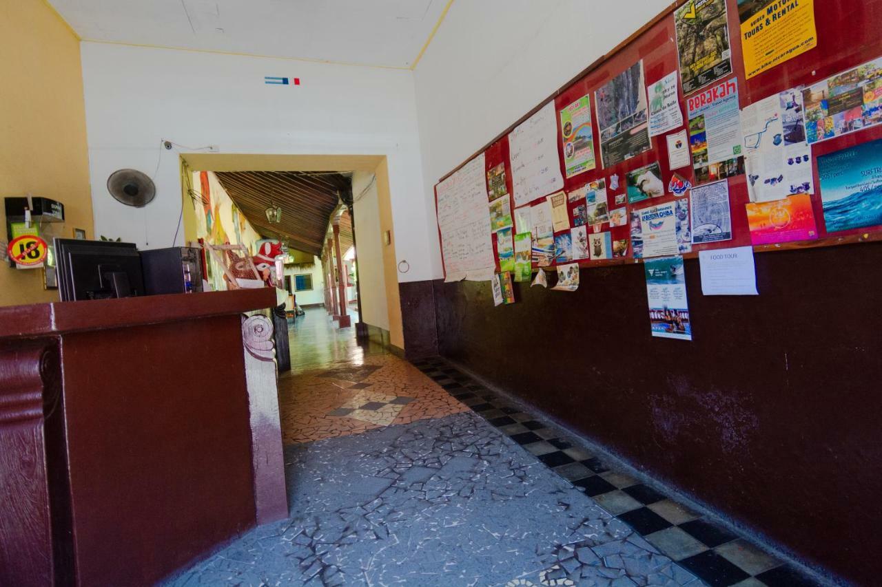 Hostal Lazybones Леон Экстерьер фото