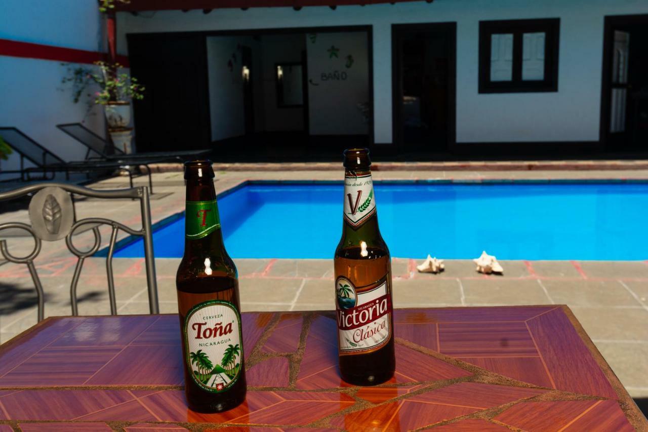Hostal Lazybones Леон Экстерьер фото